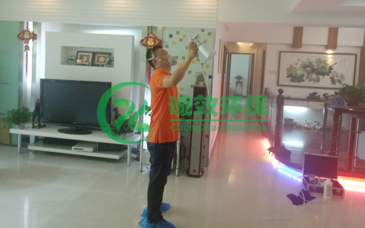 �����{�컨�@���V�ݳ���ȩ